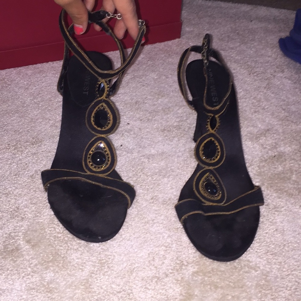 Nine West gold and black heels
